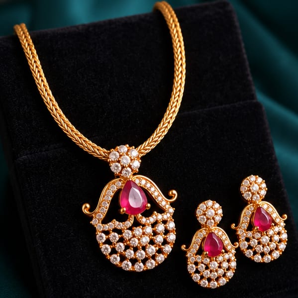 Ruby sparkle necklace set