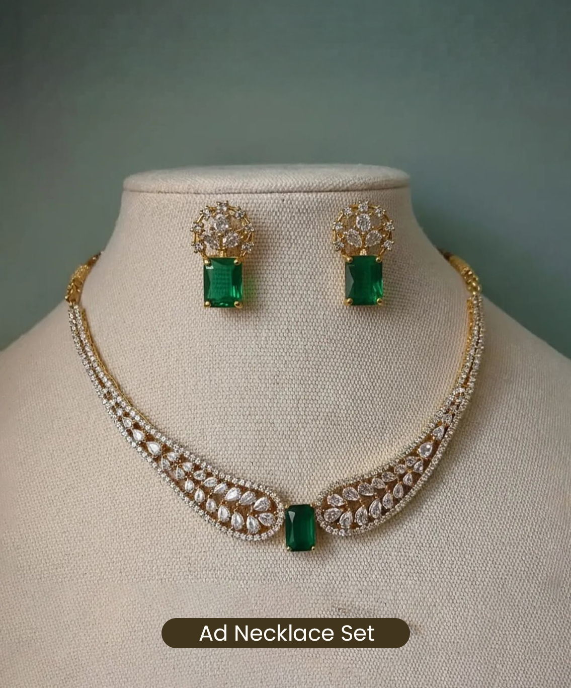 Ad Necklace Set