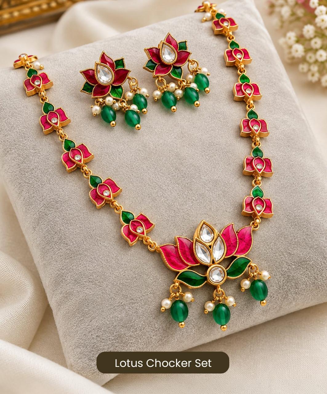 Lotus Chocker Set